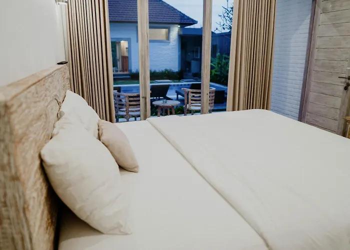 Guest house Berawa Dini 4*